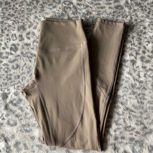 Tilyoucollapse leggings